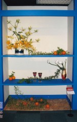 2006年 新世代いけばな展
グロリオーサ、カラー、ユリ、スマイラックス、オレンジ